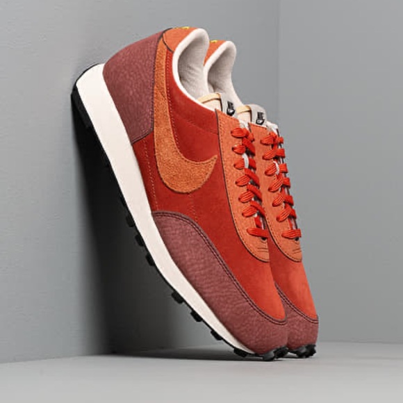 Nike Daybreak 1979 in Rugged Orange/ Desert Orange-Pueblo Brown - Picture 3 of 4
